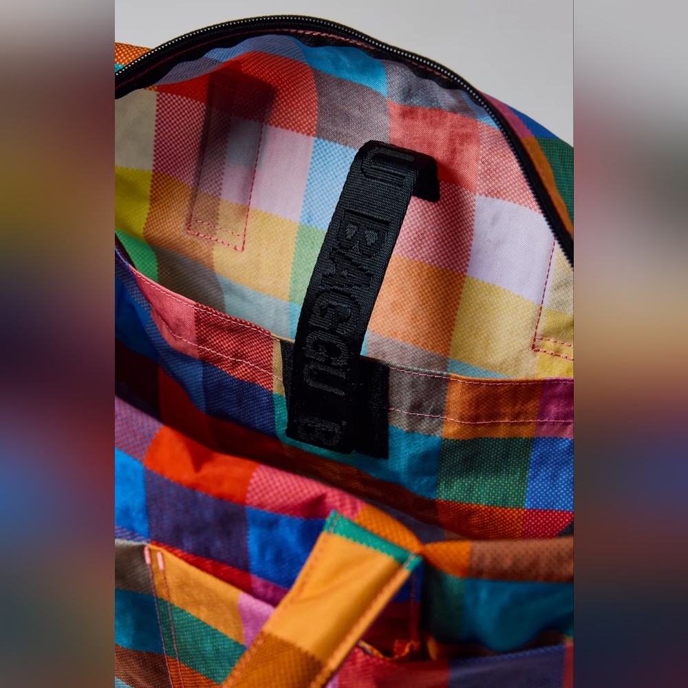 ✨ NWT BAGGU Madras Everyday Cloud Bag – Hard to Find! ✨ - Picture 4 of 6